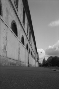 Avenue de Lowendal, École Militaire - 29 avril 2020 10h22