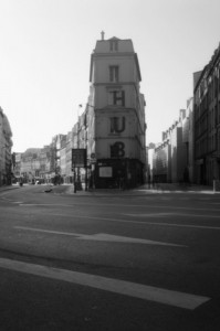 Rue du Faubourg Saint Antoine, rue de Charenton - 4 avril 2020 9h36